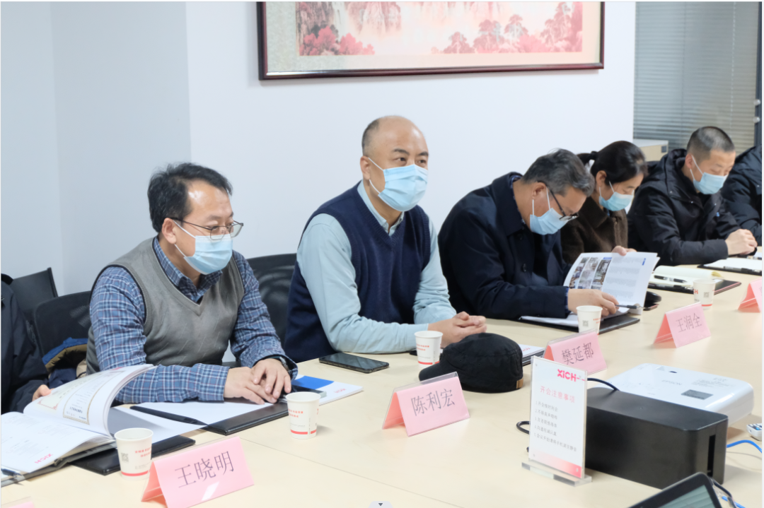 陜西省總商會(huì)副會(huì)長、西安華歐精密機(jī)械有限公司董事長樊延都一行來西馳參觀交流(圖2)